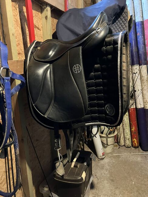 Hardly used Hrimnir Master saddle 17 inch, Hrimnir Master Saddle, Margot de Boer, Icelandic Saddle, Brussels, Image 2