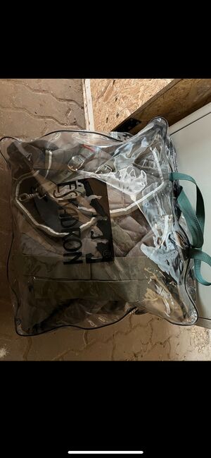 NEU! Eskadron Stalldecke gr. 135 cm Olivgrün/ Grau, Eskadron, Johanna , Horse Blankets, Sheets & Coolers, Berlin, Image 4