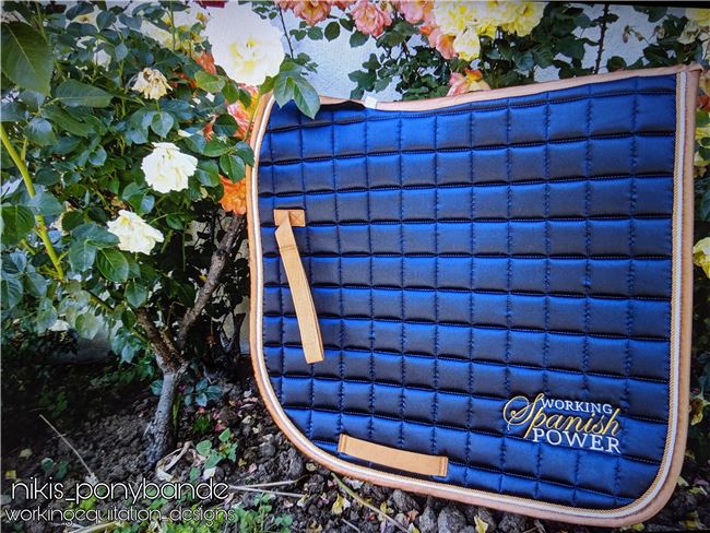 Neue Working Equitation Dressur Schabracke in blau/navy, Dressur , Hinata, Dressage Pads