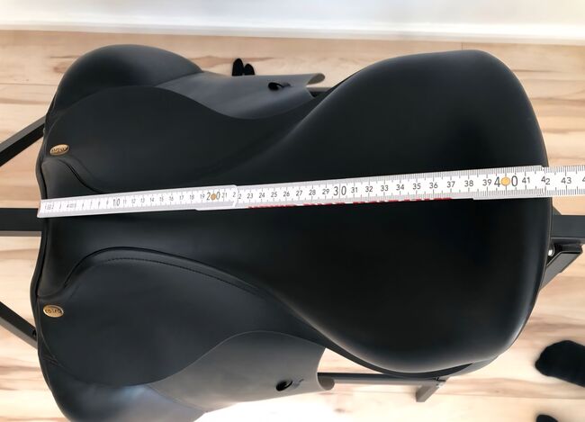 Neuwertiger Cobra Dressursattel 17,5', Cobra, Saskia Nowottny , Dressursattel, Poppenhausen , Abbildung 16