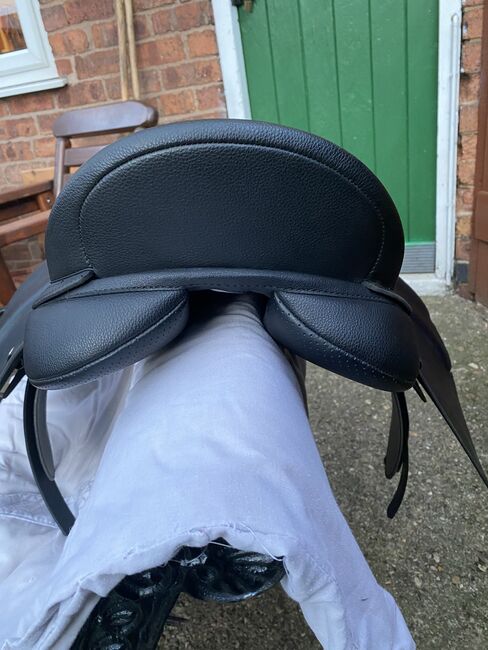 NEW 16” Wintec AP wide saddle, Wintec AP WIDE, Gemma Robinson , All Purpose Saddle, Long Eaton, Notts, Image 7