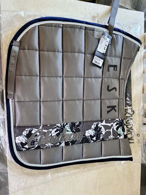 Neu Eskadron Schabrake, Eskadron, Mareike, Dressage Pads, Bad Harzburg