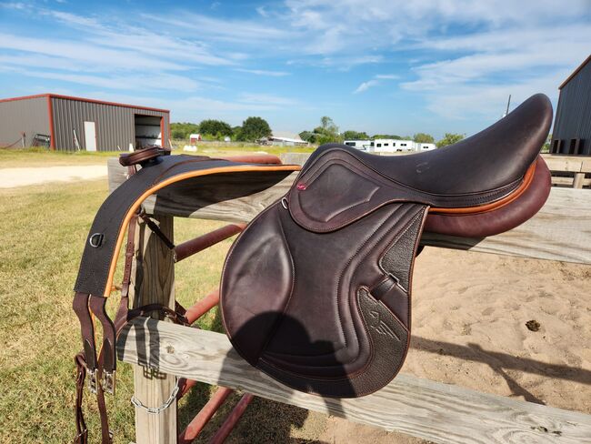 New Leather Saddle Bundle - Open to offers, Saint Spirit Champion, Florencia, Jumping Saddle, Houston, Image 2