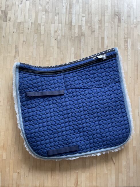 NEU Mattes Lammfell Schabracke Dressur XL blau Korrektureinlagen, Mattes, Jenny, Dressage Pads, Duisburg