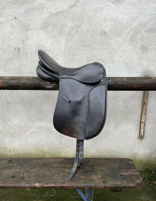 Nico Dressursattel 17 Zoll, Nico , M. B., Dressage Saddle, Feuchtwangen , Image 2