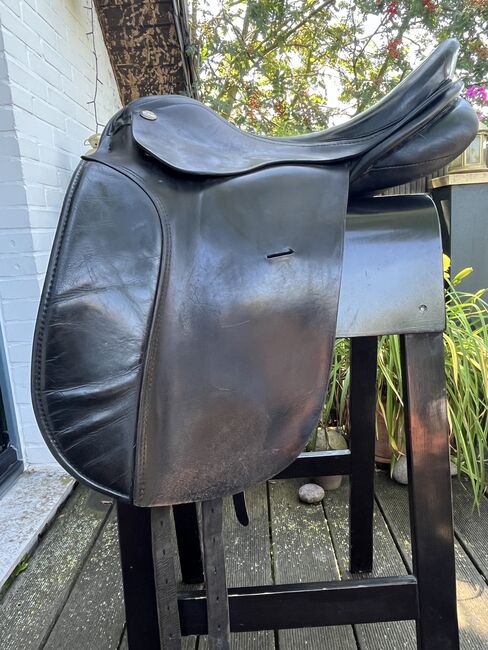 Niedersüss Dressursattel, Niedersüss, Frank Buchacher, Dressage Saddle, Meerbusch