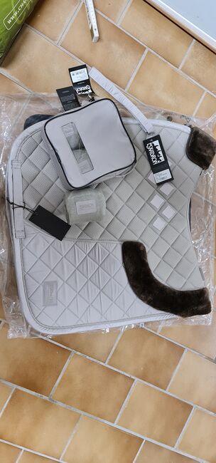 Neues Eskadron Set Platinum 2020 greige WB Dl, Eskadron  Platinum 2020, Jana, Dressage Pads, Harsewinkel