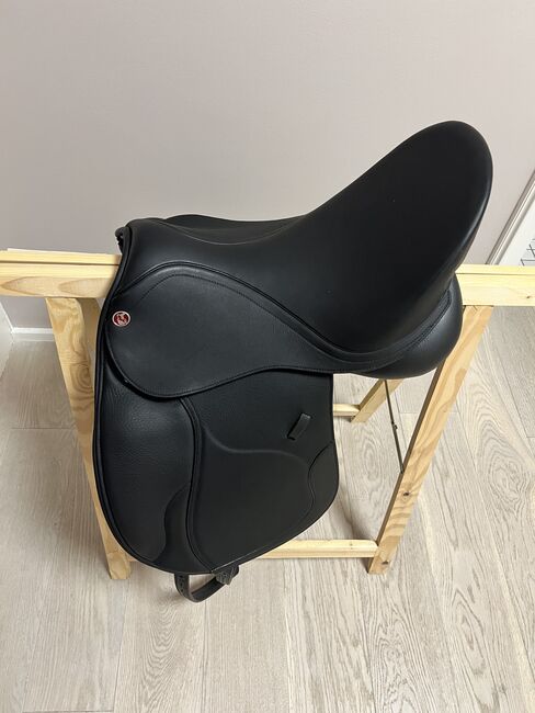 NEU / Kieffer Göteborg / Dressursattel / Größe 1 (17'') / schwarz, Kieffer Göteborg, Amelie, Dressage Saddle, Grünwald, Image 3