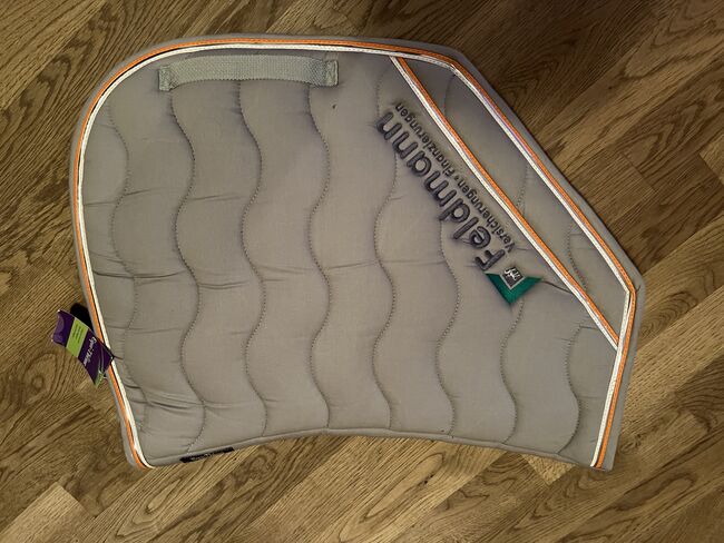 Neue Springschabracke von equi-Thieme, Equi-Thieme, Daniela Gruber, Dressage Pads, Brombachtal, Image 2