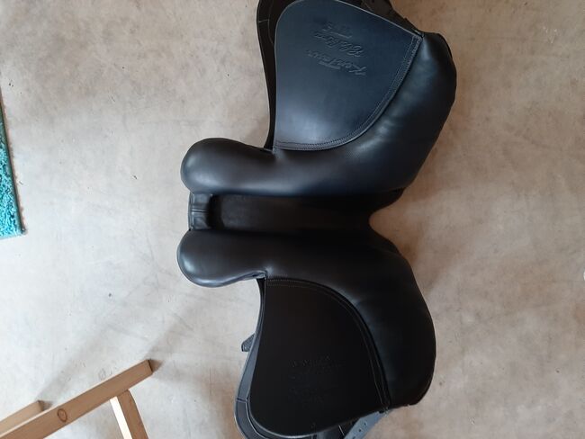 Neuer Kentaur Elektra mit doubliertem Kalbsleder auch Tausch möglich, Kentaur Kentaur Elektra Dressursattel, Melanie Huemer, Dressage Saddle, Gmunden, Image 3