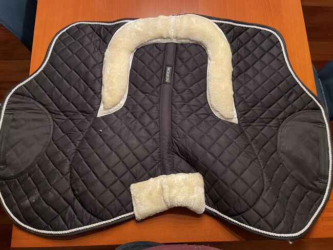 Norton Schabracke Satteldecke CONFORT mit Fell Schwarz VS, Norton VS, Lilly Schuldt, Dressage Pads, Dresden, Image 2