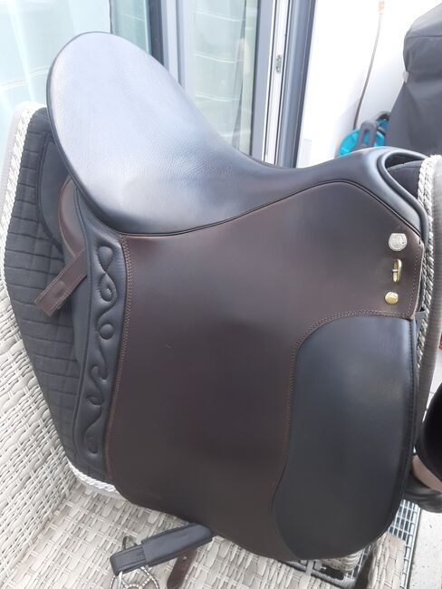 Neu Iberosattel Sommer Dressage Andaluz 17,5 Amazona Compact Comfort 32 Braun Schwarz Barock Juchten, Iberosattel  Dressage Andaluz , Sandra G. , Siodła ujeżdżeniowe, Gilching