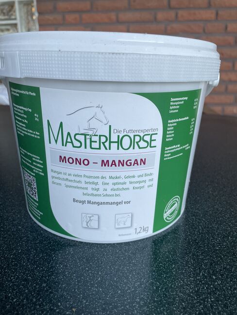 Neues Masterhorse Mono-Mangan 1,2kg, Masterhorse Mono-Mangan, Lena Klein-Ridder, Pasza i suplementy dla koni, Raesfeld