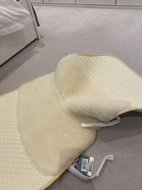 ‼️NUUMED SADDLE PAD BRAND NEW‼️, Nuumed  Sheepskin gp pad, Tiggy, Saddle Accessories, Surrey , Image 5