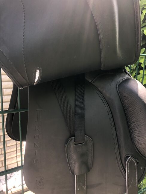 Neuer Dressursattel Iconic, Iconic  Pro Evolution DR dubliert 17,5, Jana Frenzel-Greif, Dressage Saddle, Essen, Image 2