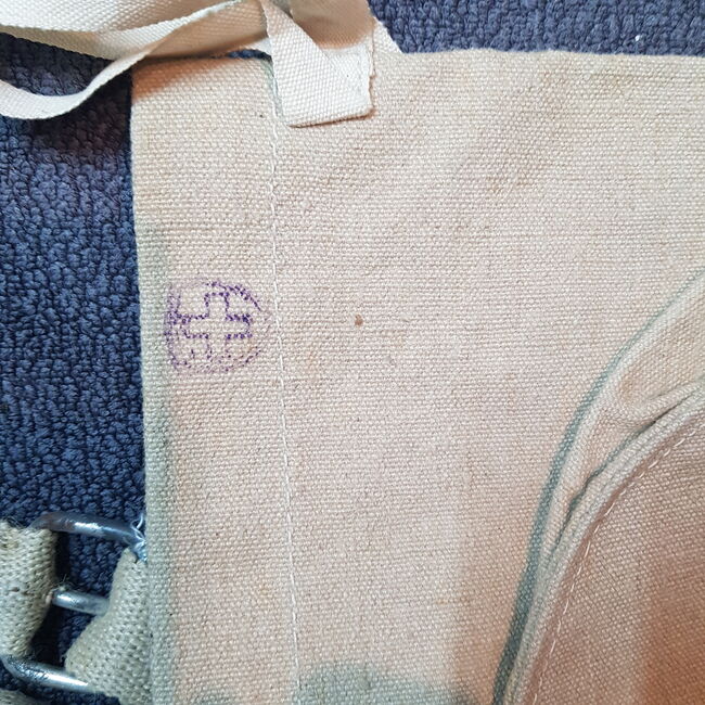 Neuer Futterbeutel ideal für Wanderreiter, Schweizer Militär?, Bettina, Horse Feed & Supplements, Waiblingen