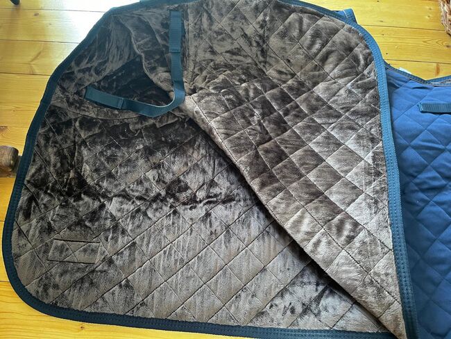 *NEU* Kentucky Horsewear Quarter Rug Medium 160g – Navy, Kentucky Quarter Rug Medium, Sarah K., Horse Blankets, Sheets & Coolers, Kassel, Image 5
