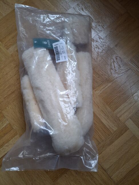 Lammfell Schoner für Halfter, Martina , Kantary, Erding