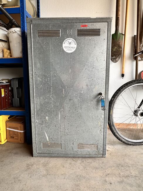 Sattelschrank verzinkt 60x60x108 cm – abschließbar – Sattelhalter & Ablagen, Made in Germany, Maria V., Szafka stajenna na sprzęt jeździecki, Wolfratshausen