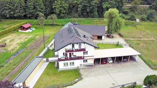 Österreich, Kärnten, Klopeinersee - Haus mit 6 Wohneinheiten und Pferdestall zu verkaufen!, Sabine Wesseln, Maras World of Horses (Maras World Solutions S.L.), Pferdeimmobilien, St Kanzian am Klopeinersee