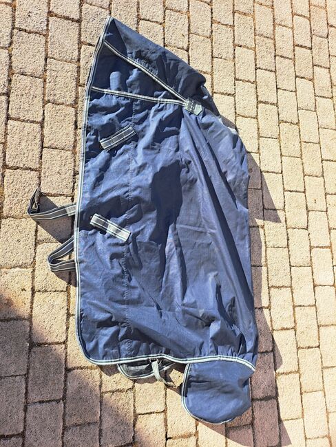 verschiedene Outdoor-Decken zu verkaufen, Thermo Master  Kadir , Maren, Horse Blankets, Sheets & Coolers, Reutte