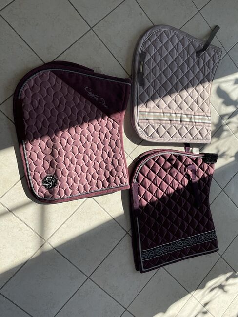 Unterschiedlichste Schabracken VS PD DL,Equiline, Spooks, Kingsland, Eskadron, Equiline Spooks HKM Eskadron , Vivien Mickan , Dressage Pads, Neuenhaus , Image 2