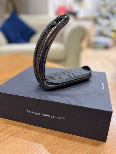 Ophena Magnetic stirrups, Ophena  Black onyx , sarah Perez, Saddle Accessories, Liverpool