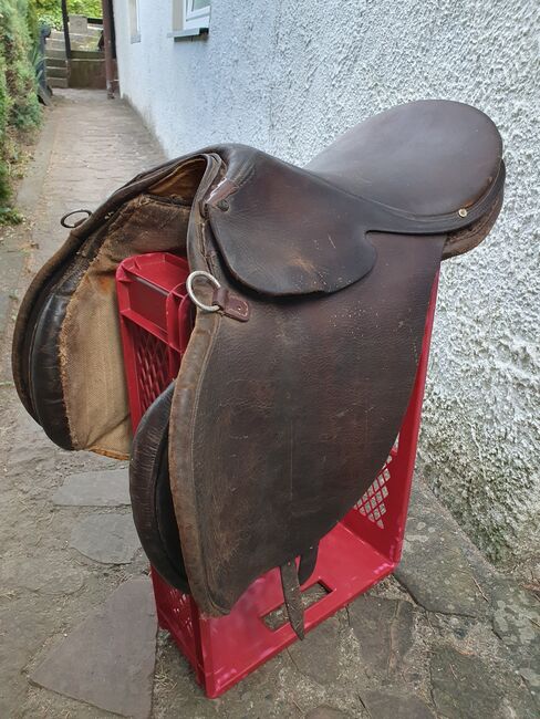 Älterer Sattel ..., Heike, All Purpose Saddle, Körle