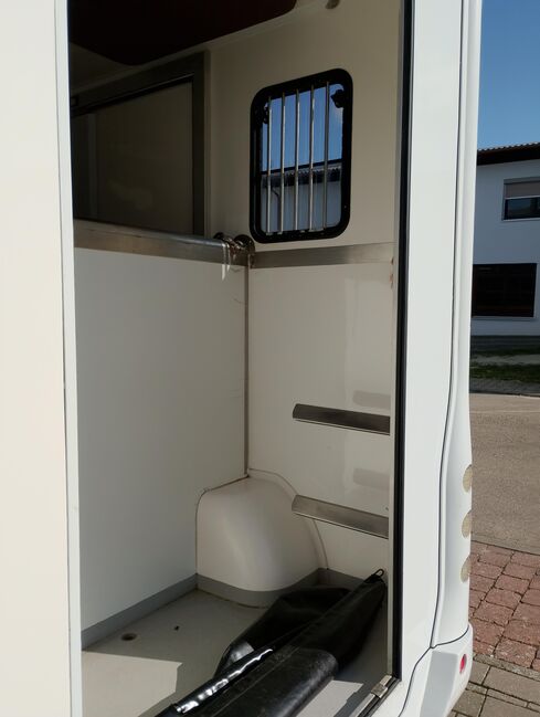 Pferdetransporter ATM 5 Sitzer Automatik 3 Schlafplätze Viehtransporter Selbstfahrer Tiertransporter, Gerhard Strobel (Dickenherr Trucks und Trailers), Horse Trailers, Baden-Württemberg - Unterschneidheim, Image 12