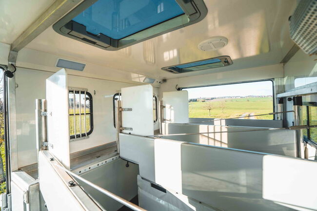 Pferdetransporter Mercedes Actros 1832 Horsetruck Wohnmobil Tiertransporter Viehtransporter, Dickenherr Dickenherr Actros, Gerhard Strobel (Dickenherr Trucks und Trailers), Horse Trailers, Baden-Württemberg - Unterschneidheim, Image 10