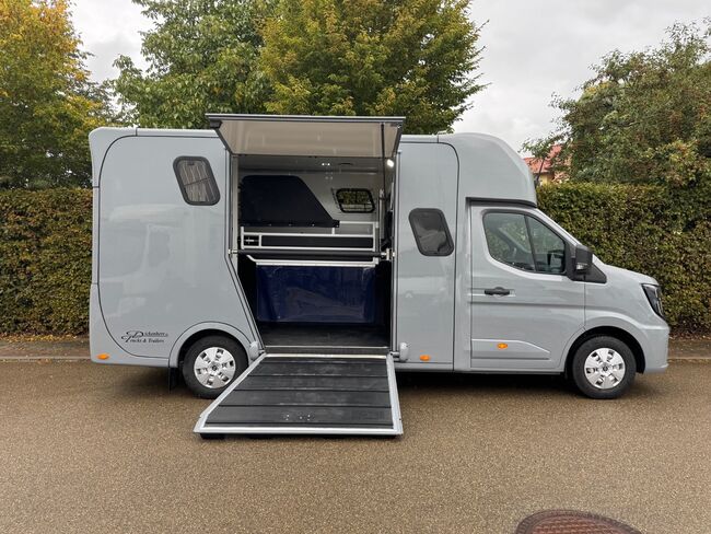 Pferdetransporter Renault Master 3 Schlafplätze 5 Sitzplätze 170PS Viehtransporter Tiertransporter, Dickenherr Dickenherr Team, Gerhard Strobel (Dickenherr Trucks und Trailers), Horse Trailers, Baden-Württemberg - Unterschneidheim, Image 6