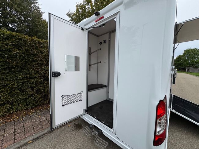 Pferdetransporter Viehtransporter Tiertransporter Hengst Automatik 180PS Renault Selbstfahrer 3.5t, Renault Master Sodiak, Gerhard Strobel (Dickenherr Trucks und Trailers), Horse Trailers, Baden-Württemberg - Unterschneidheim, Image 23