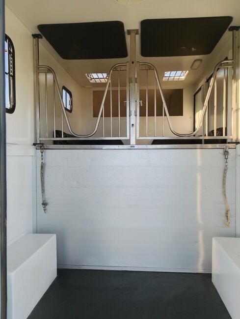 Pferdetransporter Tiertransporter Viehtransporter Nuyts Renault Master 80.000KM Klima, Renault Master Nuyts, Gerhard Strobel (Dickenherr Trucks und Trailers), Horse Trailers, Baden-Württemberg - Unterschneidheim, Image 17