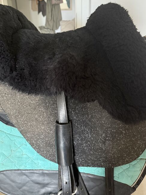Fellsattel Grandeur „FlowFinder" anthrazit, Grandieur  Fellsattel Flow Finder, Tessa , Lambskin Pad, Koblenz, Image 2