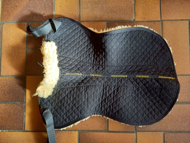 Lammfell-Sattelkissen von Euroriding +++ mit Wirbelsäulenkanal, Euroriding, Alexandra Busch, Inne podkładki pod siodło, Neusorg