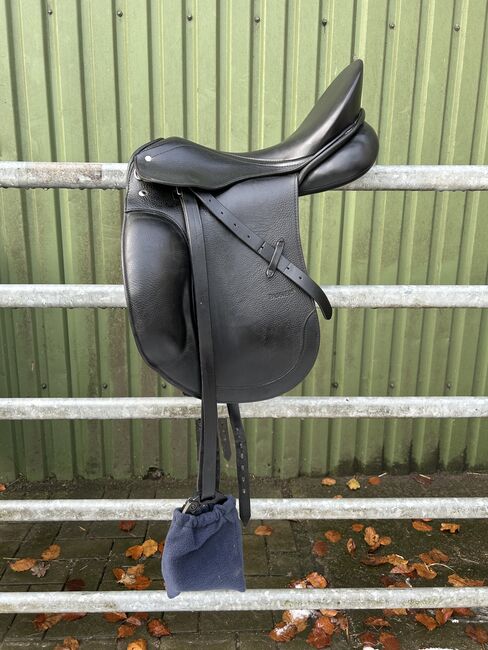 Passier Corona 2 Dressursattel 17 Zoll (2020), Passier Corona 2, Alina S., Dressage Saddle, Waabs 