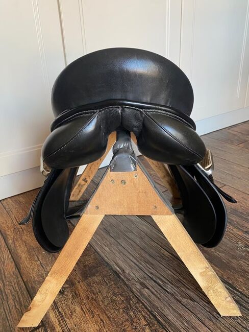 Passier Corona 2 Dressursattel 17 Zoll schwarz, Passier Corona 2 Dressursattel, Selina Frei, Dressage Saddle, Oldenburg, Image 2