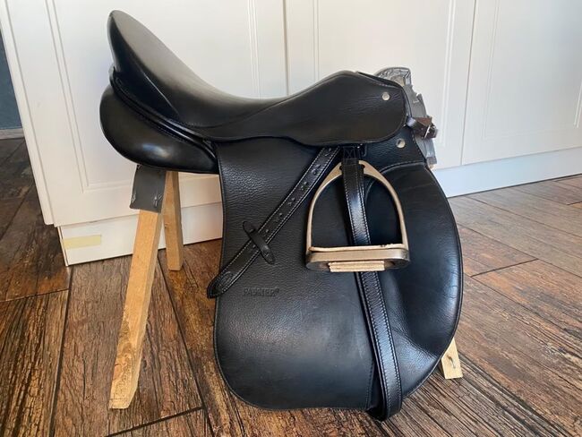 Passier Corona 2 Dressursattel 17 Zoll schwarz, Passier Corona 2 Dressursattel, Selina Frei, Dressage Saddle, Oldenburg, Image 3