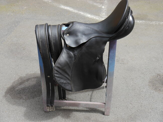 Passier Springsattel PSL17,5" schwarz mit Keilkissen, Passier PSL, KH, Jumping Saddle, Siegen