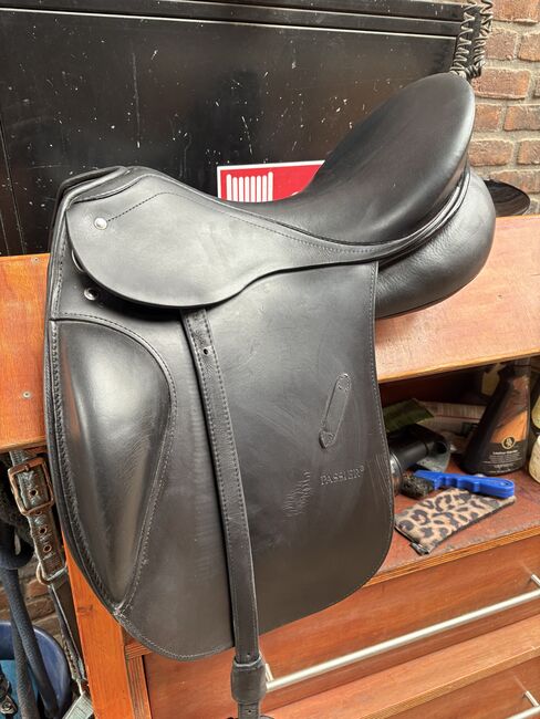 Passier Optimum Mono 17 “, Passier  Optimum Mono Deep seat , Mako , Dressage Saddle, Weert, Image 3