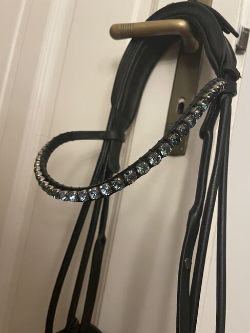 Lacktrense mit schwarzen Crystals von Ivyhorsefashion, Ivy horsefashion , Valentina , Bridles & Headstalls, Düsseldorf , Image 4