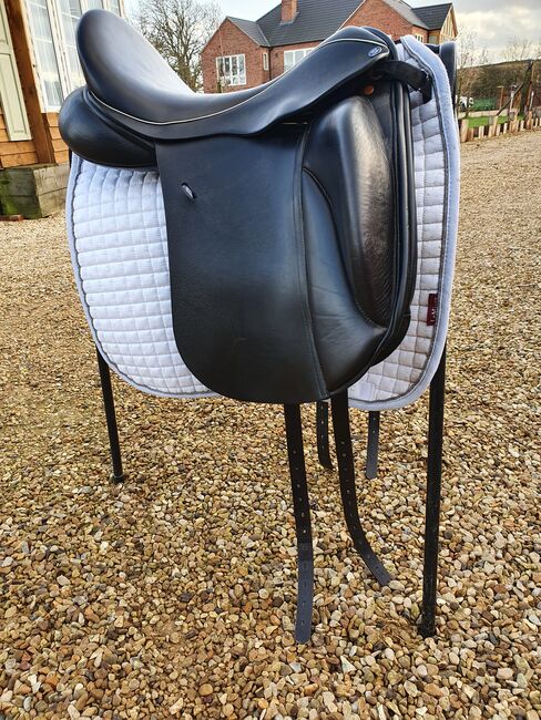 Paul Fielder Dressage Saddle, Paul Fielder  Eddison, SAL TUCKER, Dressage Saddle, Nr Melton Mowbray