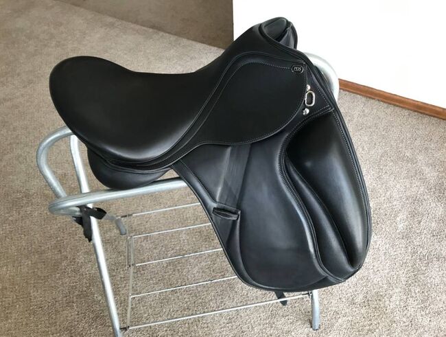 PDS Grande Dressage Saddle, PDS PDS Grande, Stack, Dressage Saddle, Buckeye