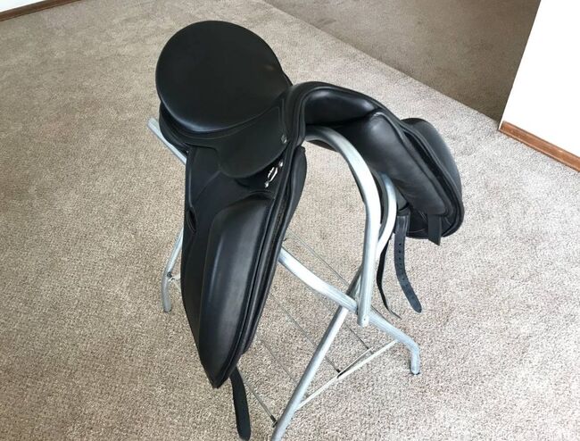 PDS Grande Dressage Saddle, PDS PDS Grande, Stack, Dressage Saddle, Buckeye, Image 2