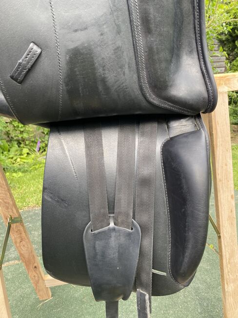 Peter Menet Sattel (Dressursattel) 17.5 Zoll, Peter Menet Dressursattel, Kristina Merkli, Dressage Saddle, Grossaffoltern, Image 6