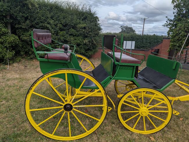 Peterborough four-wheel carriage, Peterborough  Peterborough four-wheel carriage, CF, Carriages, Telford , Image 3