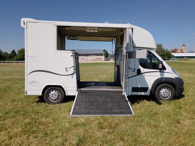 Pferdetransporter 2 Seitenrampen Nur 20.500KM Viehtransporter Tiertransporter Horsetruck Chevaux, Dickenherr Dickenherr 2 Ride , Gerhard Strobel (Dickenherr Trucks und Trailers), Pferdeanhänger, Baden-Württemberg - Unterschneidheim