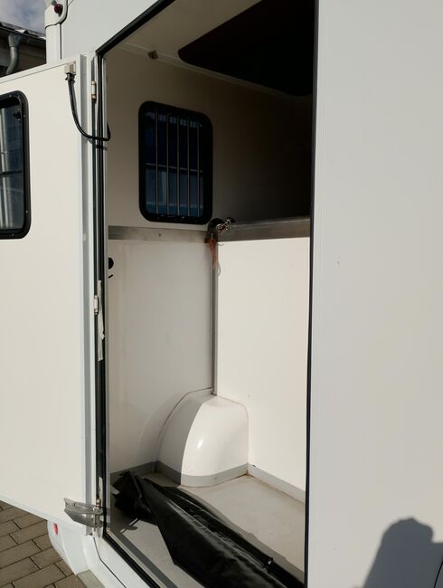 Pferdetransporter ATM 5 Sitzer Automatik 3 Schlafplätze Viehtransporter Selbstfahrer Tiertransporter, Gerhard Strobel (Dickenherr Trucks und Trailers), Pferdeanhänger, Baden-Württemberg - Unterschneidheim, Abbildung 13