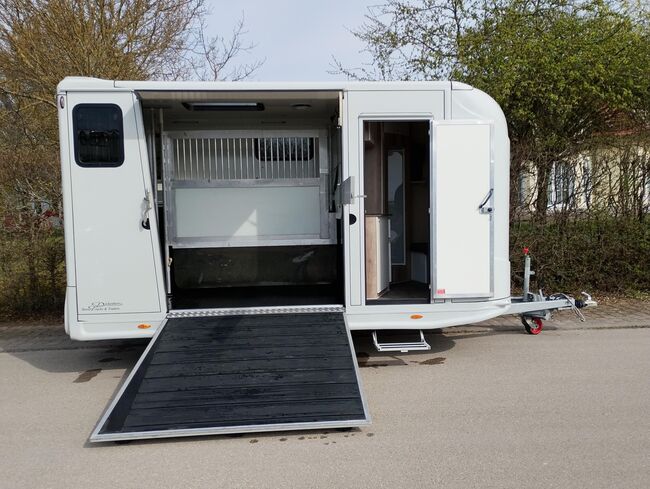 Pferdetransporter Pferdeanhänger DT Trailer Hengst mit Wohnung Horsetrailer Paardentrailer, Dickenherr Dickenherr, Gerhard Strobel (Dickenherr Trucks und Trailers), Pferdeanhänger, Baden-Württemberg - Unterschneidheim