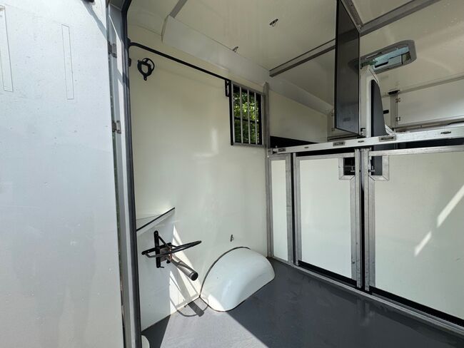 Pferdetransporter STX Automatik Tiertransporter Viehtransporter, Gerhard Strobel (Dickenherr Trucks und Trailers), Pferdeanhänger, Baden-Württemberg - Unterschneidheim, Abbildung 7